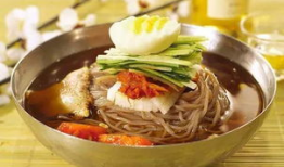 吃瓜爆料流水面小哥,揭秘娱乐圈幕后真相